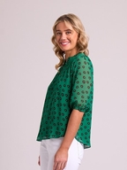 Memo Ruffle Neck Top