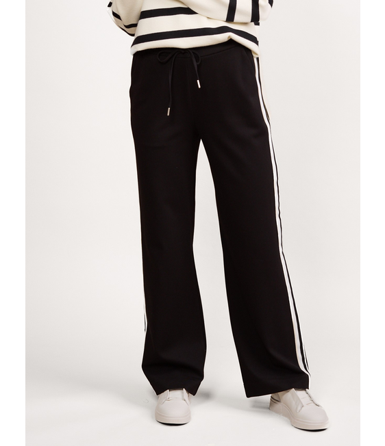 Vassalli Wide Leg Side Stripe Pant