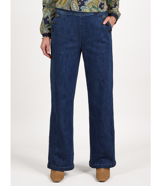 Vassalli Wide Leg Pull On Jean